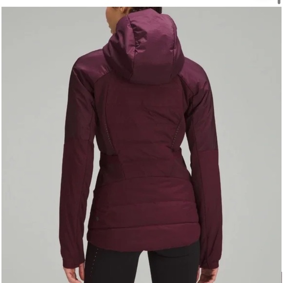 Lululemon Down For it All Jacket size 8 cassis maroon snow/waterproof lulu coat! - Picture 2 of 7